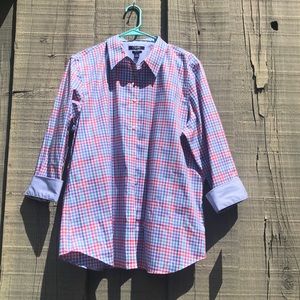 Chaps no iron button down blouse